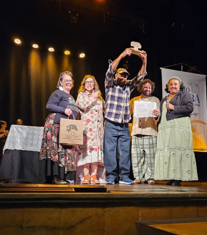 Troféu e Certificado da Premiação Baobá em Ouro Preto - MG Julho/2024